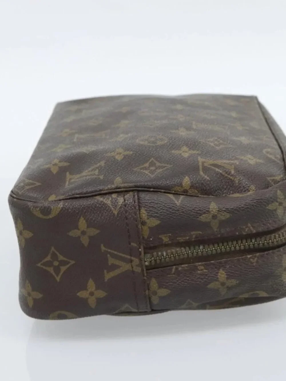 LOUIS VUITTON Monogram Trousse Toilette 28 Clutch Bag M47522 LV Auth 189018